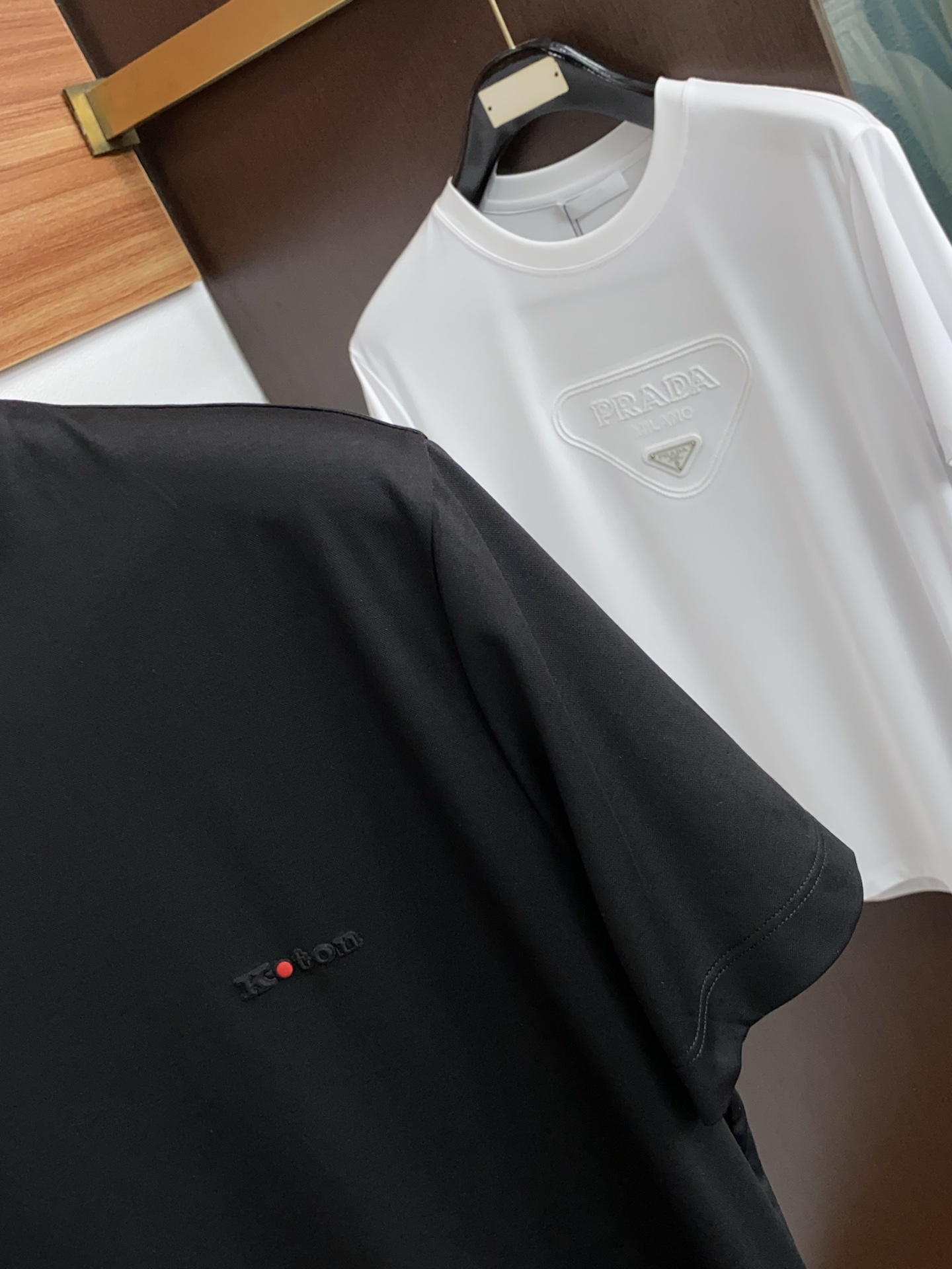 kiton 2026新款男士高端圆领针织短袖T恤衫，香港洋行渠道货，纯正血统品质，春夏新款，经典王牌系列