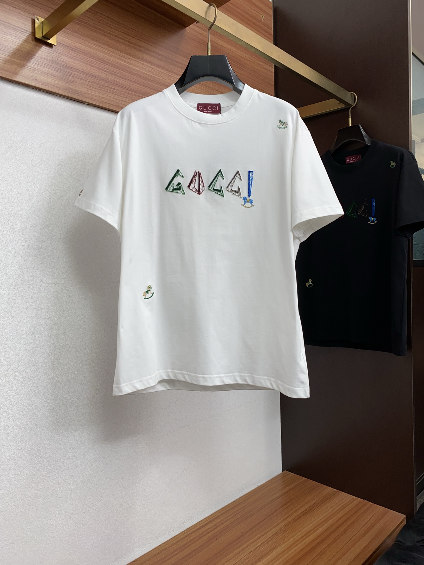 古奇 26SS春夏新款 纯棉质圆微阔领短袖 男士基础款纯白专柜短袖T恤衫！贸易公司渠道稀出，同步官网发售