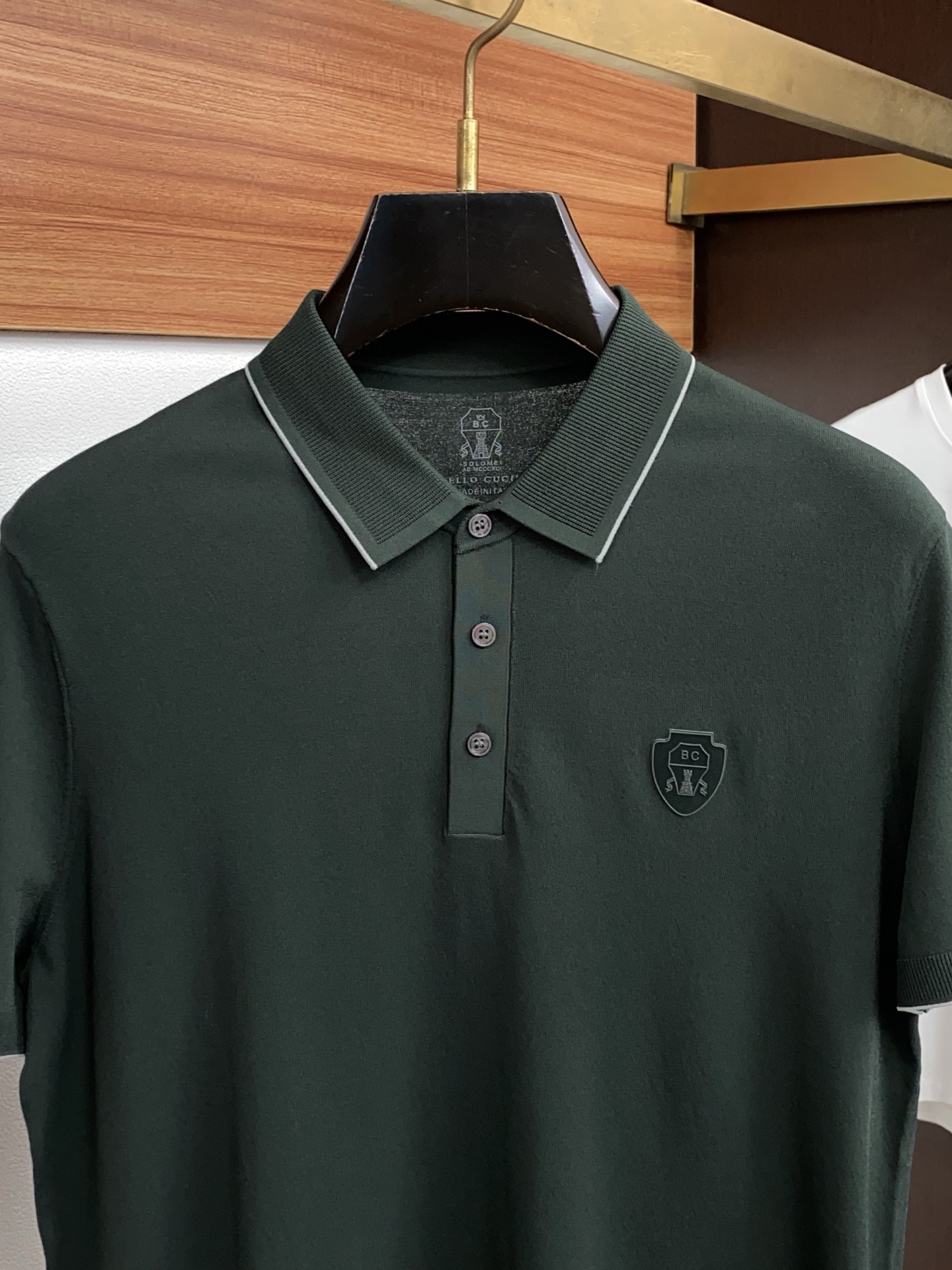 BC 2026春夏新品翻领商务Polo，极简的衣身造型！顶级伊利特质地 整体的触感极为舒适，齐脚工艺 弹