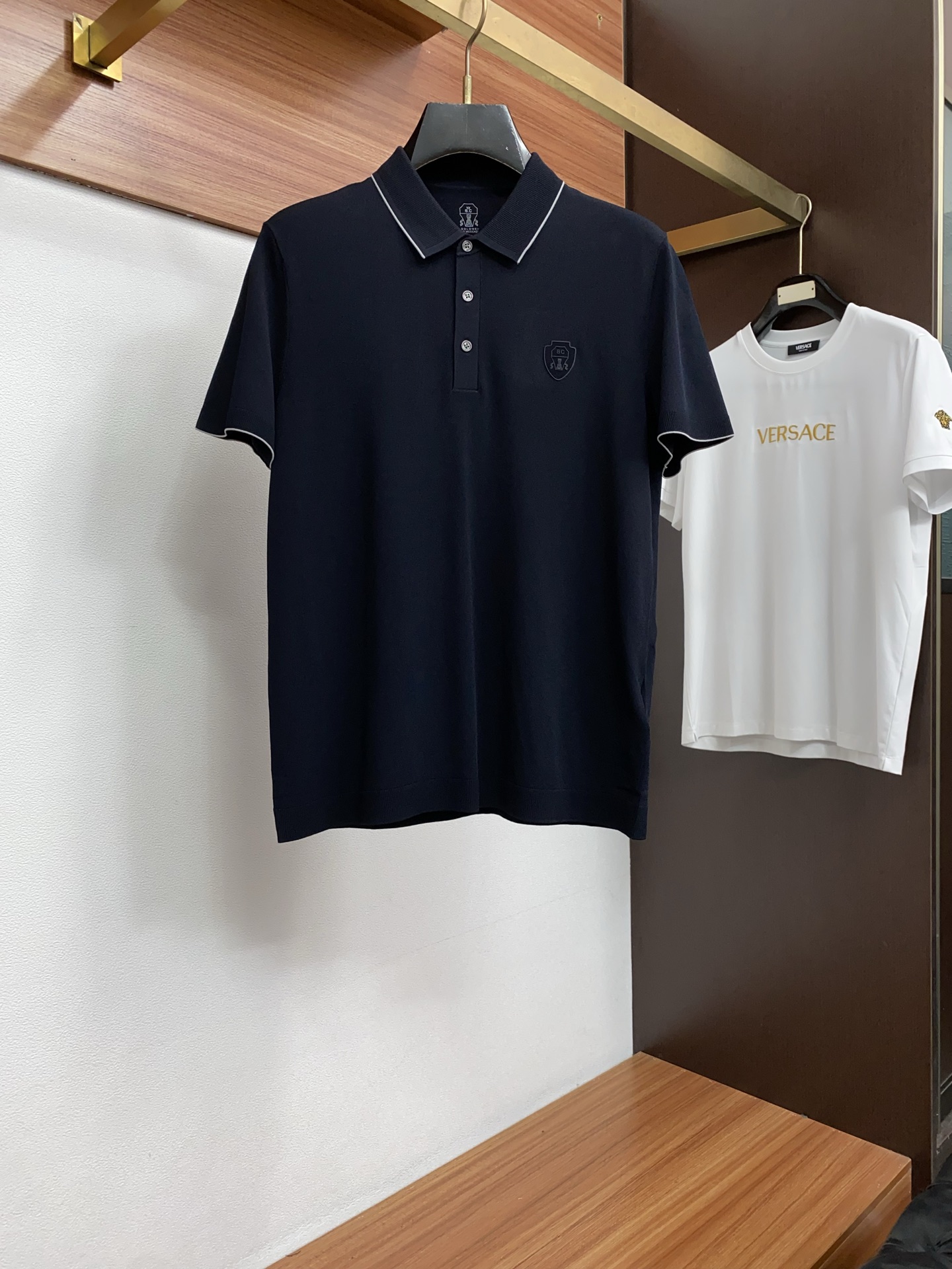 BC 2026春夏新品翻领商务Polo，极简的衣身造型！顶级伊利特质地 整体的触感极为舒适，齐脚工艺 弹