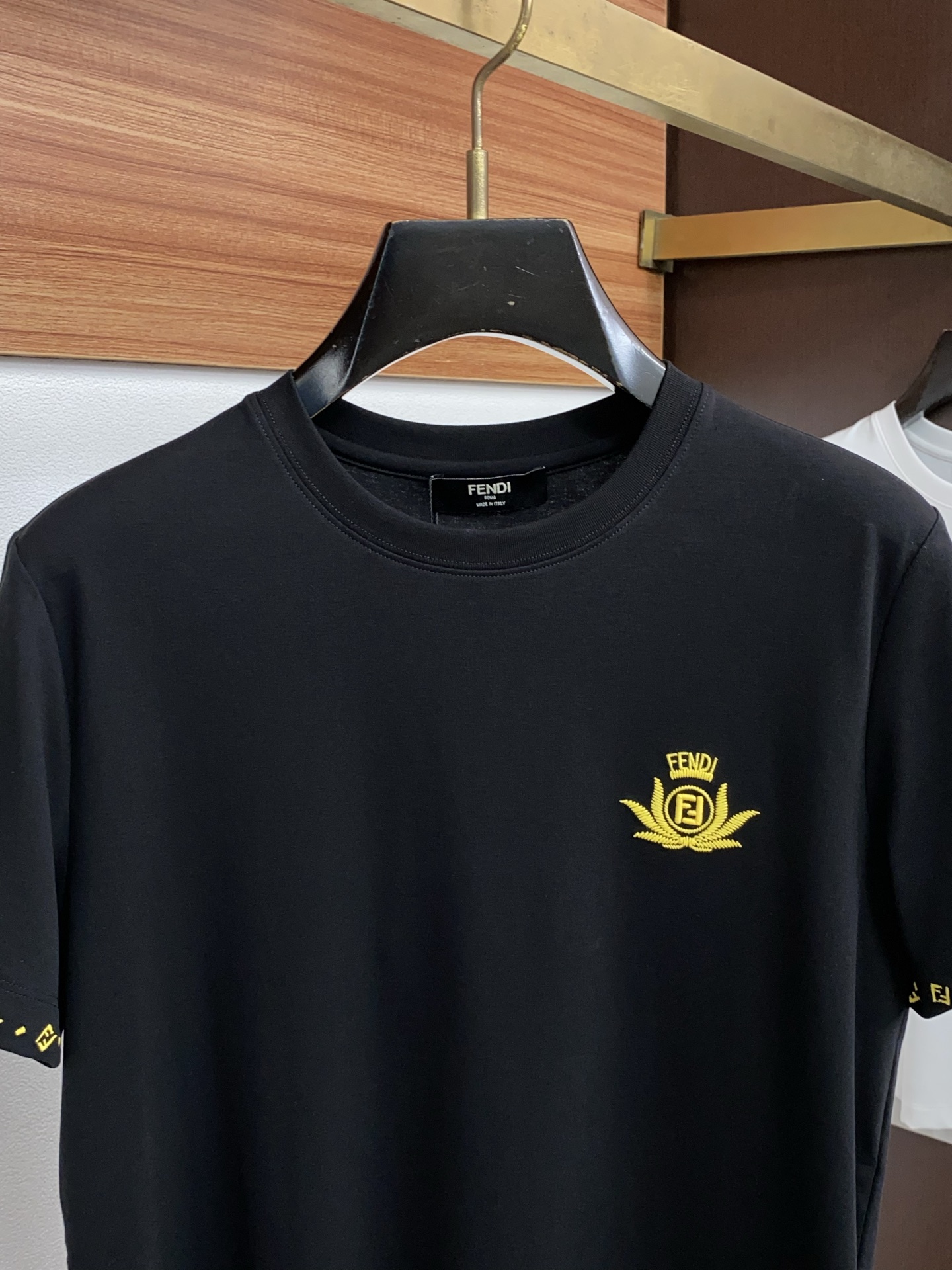 DG 26FW春夏新款首发专柜最新款短袖圆领T恤 设计前卫时尚！品牌logo重工艺设计 高端定制丝光长绒