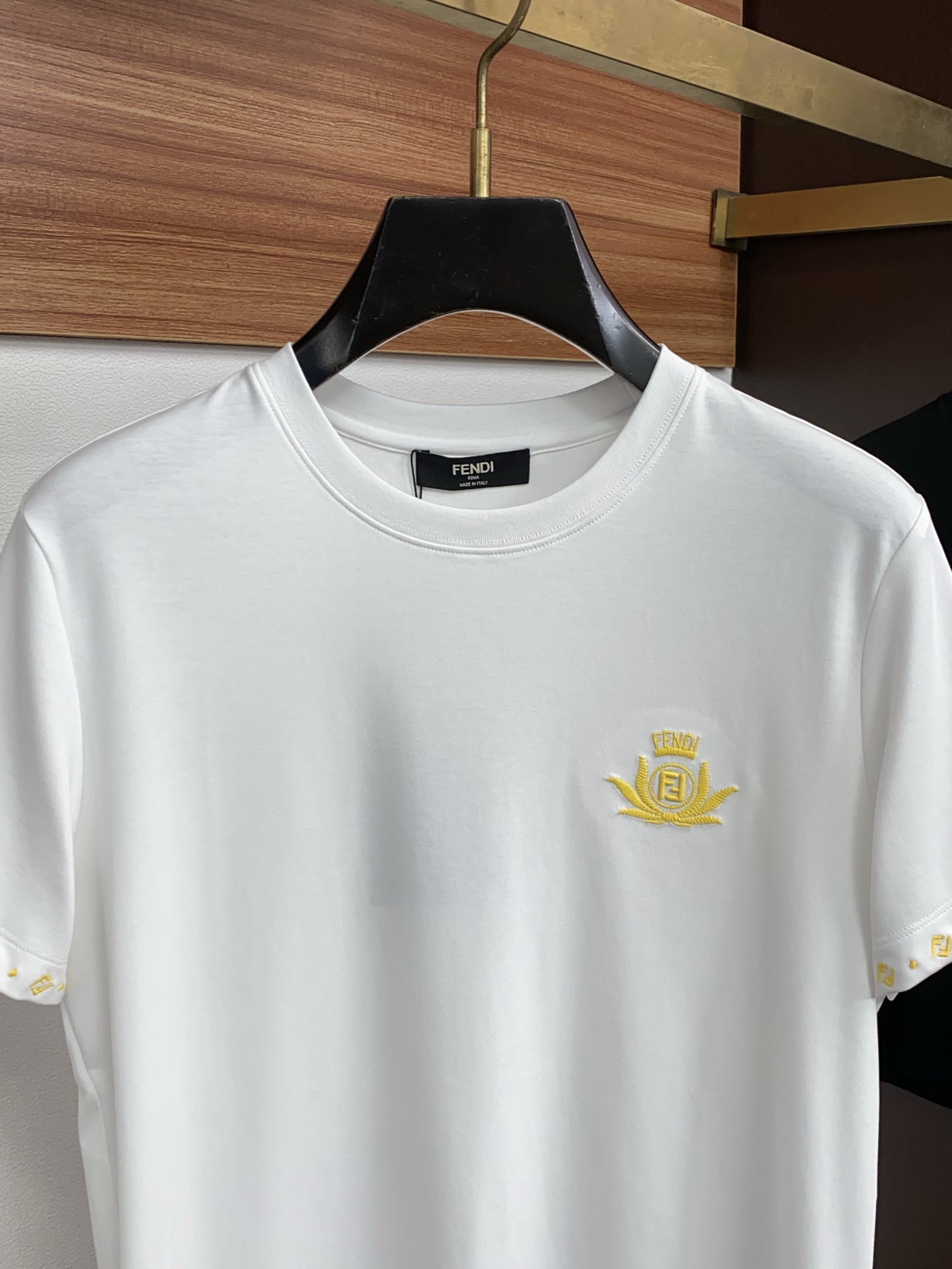 DG 26FW春夏新款首发专柜最新款短袖圆领T恤 设计前卫时尚！品牌logo重工艺设计 高端定制丝光长绒