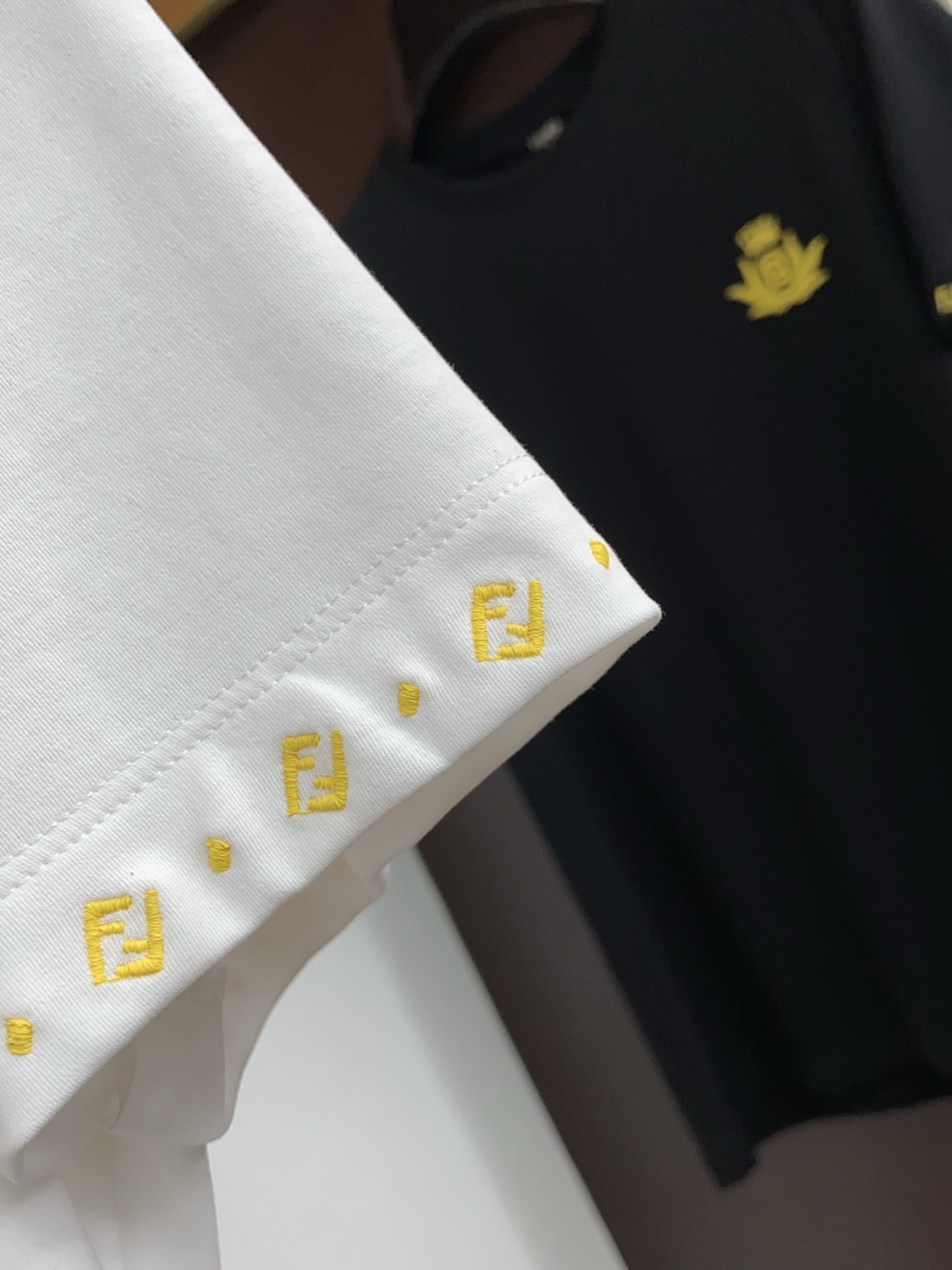 DG 26FW春夏新款首发专柜最新款短袖圆领T恤 设计前卫时尚！品牌logo重工艺设计 高端定制丝光长绒