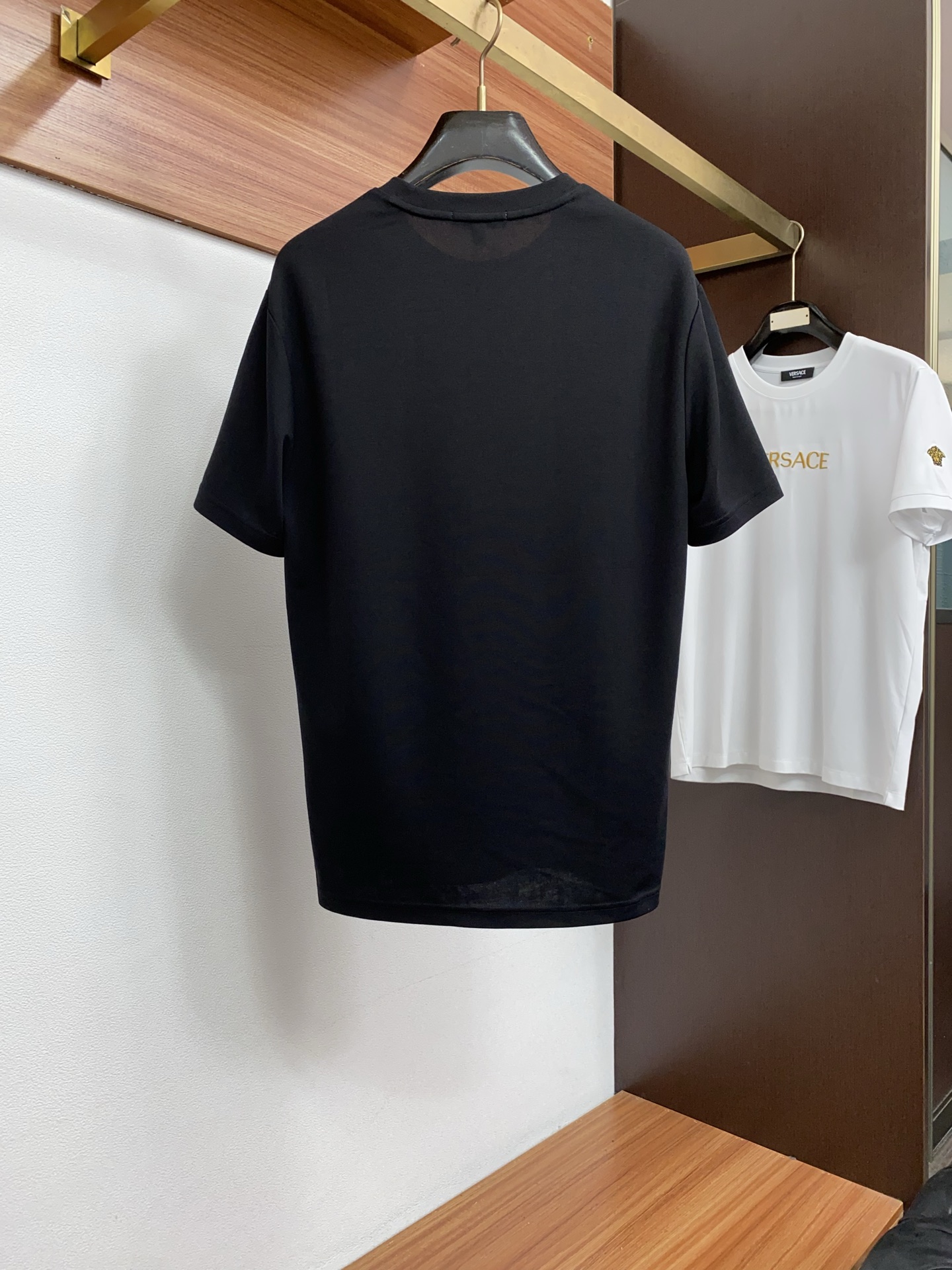 罗意威 26SS春夏新款 纯棉质圆微阔领短袖 男士基础款纯白专柜短袖T恤衫！贸易公司渠道稀出，同步官网发
