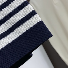 TB 2026春夏新品半翻领商务Polo,极简的衣身造型!顶级针织丝光棉质地 整体的触感极为舒适,工艺 TB 2026春夏新品半翻领商务Polo,极简的衣身造型!顶级针织丝光棉质地 整体的触感极为舒适,工艺