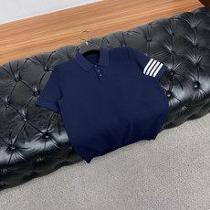 TB 2026春夏新品半翻领商务Polo,极简的衣身造型!顶级针织丝光棉质地 整体的触感极为舒适,工艺 TB 2026春夏新品半翻领商务Polo,极简的衣身造型!顶级针织丝光棉质地 整体的触感极为舒适,工艺