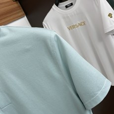 杰尼亚 2026春夏新品翻领商务Polo,极简的衣身造型!顶级珠地6角蜂窝丝光棉质地 整体的触感极为舒适 杰尼亚 2026春夏新品翻领商务Polo,极简的衣身造型!顶级珠地6角蜂窝丝光棉质地 整体的触感极为舒适