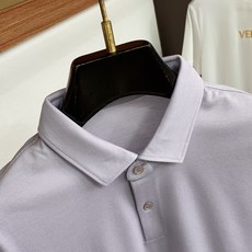杰尼亚 2026春夏新品翻领商务Polo,极简的衣身造型!顶级珠地6角蜂窝丝光棉质地 整体的触感极为舒适 杰尼亚 2026春夏新品翻领商务Polo,极简的衣身造型!顶级珠地6角蜂窝丝光棉质地 整体的触感极为舒适