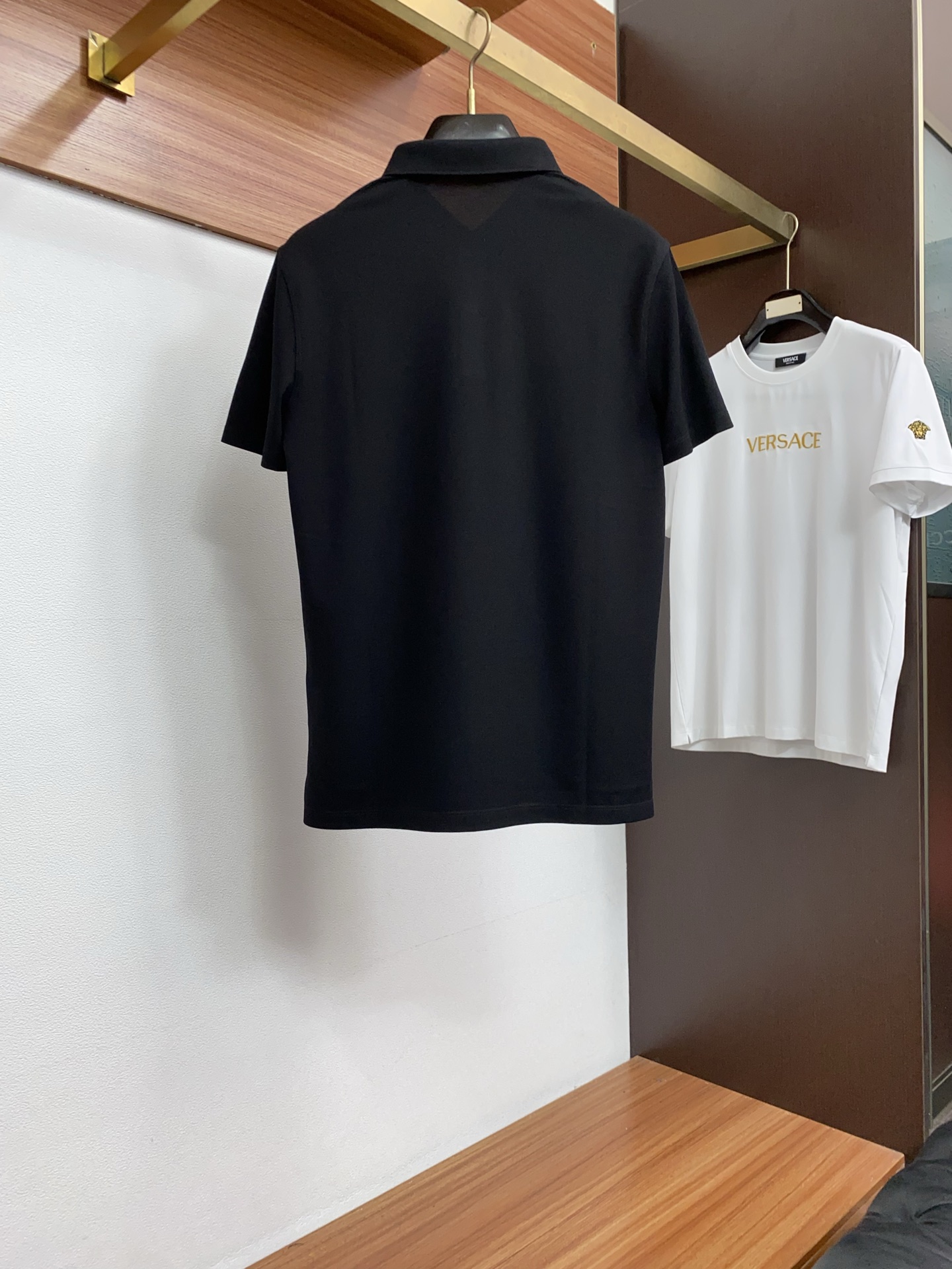 杰尼亚 2026春夏新品翻领商务Polo，极简的衣身造型！顶级珠地6角蜂窝丝光棉质地 整体的触感极为舒适