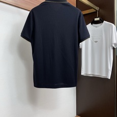 2026春夏新品商务Polo,极简的衣身造型!丝光面料整体的触感极为舒适,弹力十足亲肤效果高级,经典时尚翻领 Polo衫 2026春夏新品商务Polo,极简的衣身造型!丝光面料整体的触感极为舒适,弹力十足亲肤效果高级,经典时尚翻领 Polo衫