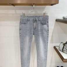迪奥 高端定制、2026早春最新款牛仔裤 柜台同步发售 原版定制复刻 客供五金辅料 原单品质 进口牛仔面 迪奥 高端定制、2026早春最新款牛仔裤 柜台同步发售 原版定制复刻 客供五金辅料 原单品质 进口牛仔面