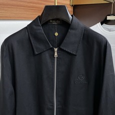 Loro Piana 诺悠翩雅 2026新款男士休闲定制麻料翻领夹克外套 简约干练的休闲外套,瞬间重回时 Loro Piana 诺悠翩雅 2026新款男士休闲定制麻料翻领夹克外套 简约干练的休闲外套,瞬间重回时