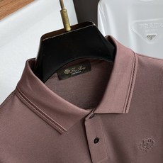 Loro Piana 诺悠翩雅 2026春夏新品翻领商务Polo,极简的衣身造型!顶级珠地6角蜂窝丝光桑 Loro Piana 诺悠翩雅 2026春夏新品翻领商务Polo,极简的衣身造型!顶级珠地6角蜂窝丝光桑