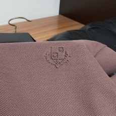 Loro Piana 诺悠翩雅 2026春夏新品翻领商务Polo,极简的衣身造型!顶级珠地6角蜂窝丝光桑 Loro Piana 诺悠翩雅 2026春夏新品翻领商务Polo,极简的衣身造型!顶级珠地6角蜂窝丝光桑