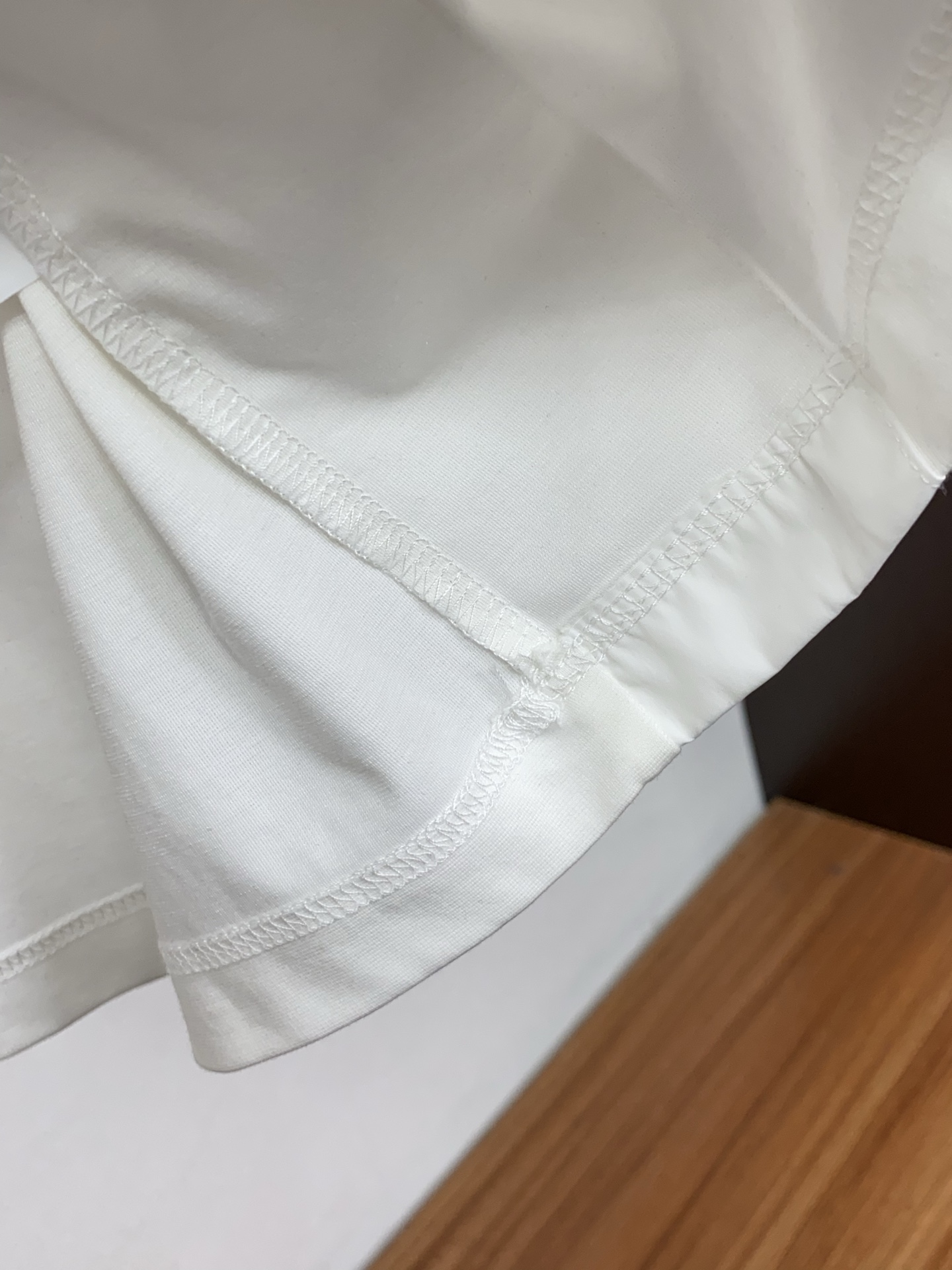 디올 남성 반팔 133000 Dior T Shirt 썸네일 이미지