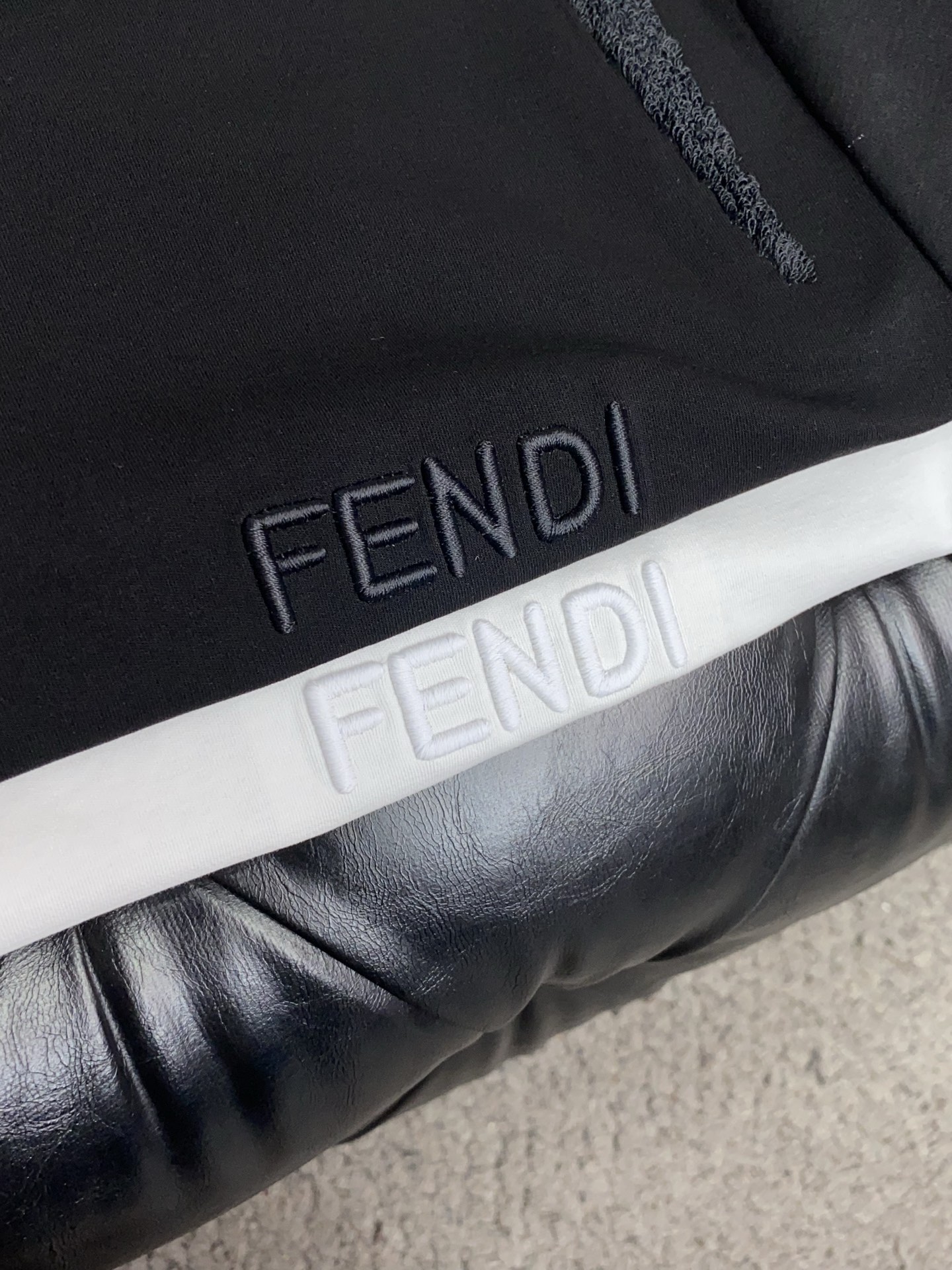 펜디 26FW 남성 반팔 127015 Fendi T Shirt 썸네일 이미지