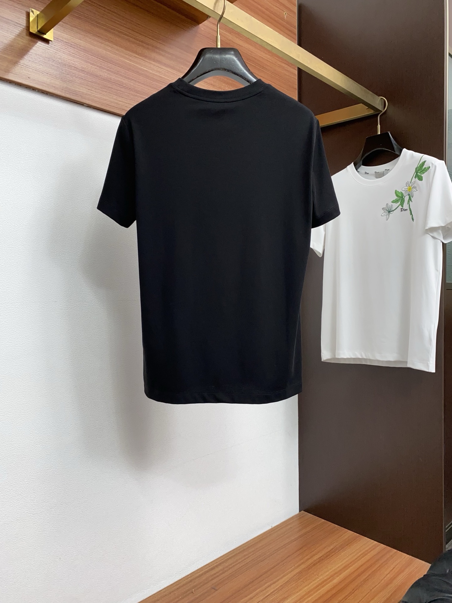 디올 26FW 남성 반팔 129908 Dior T Shirt 썸네일 이미지