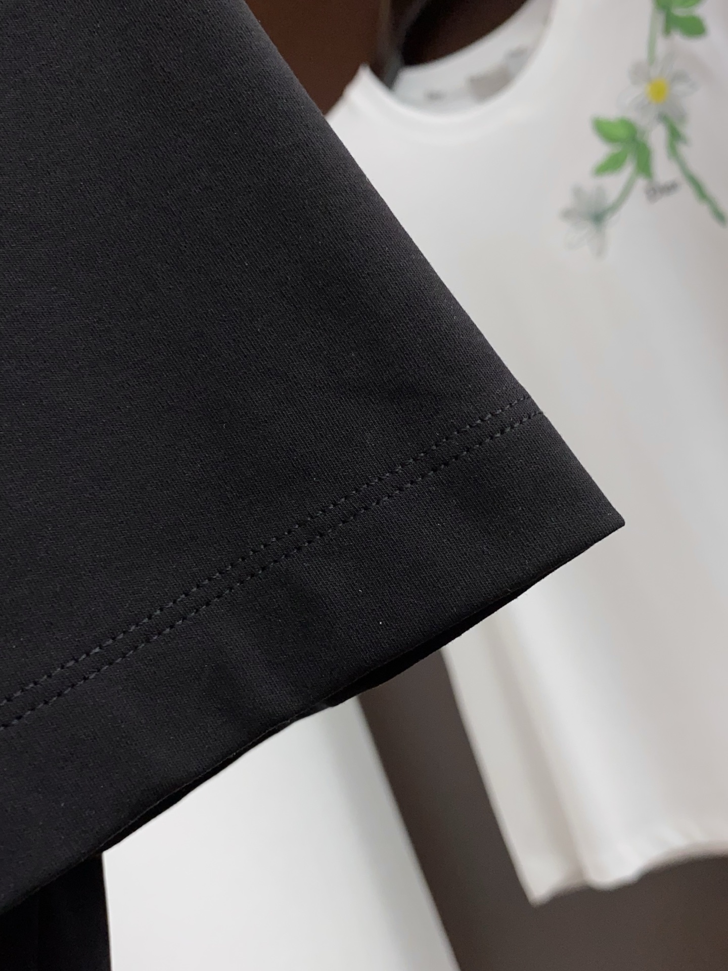 디올 26FW 남성 반팔 129908 Dior T Shirt 썸네일 이미지