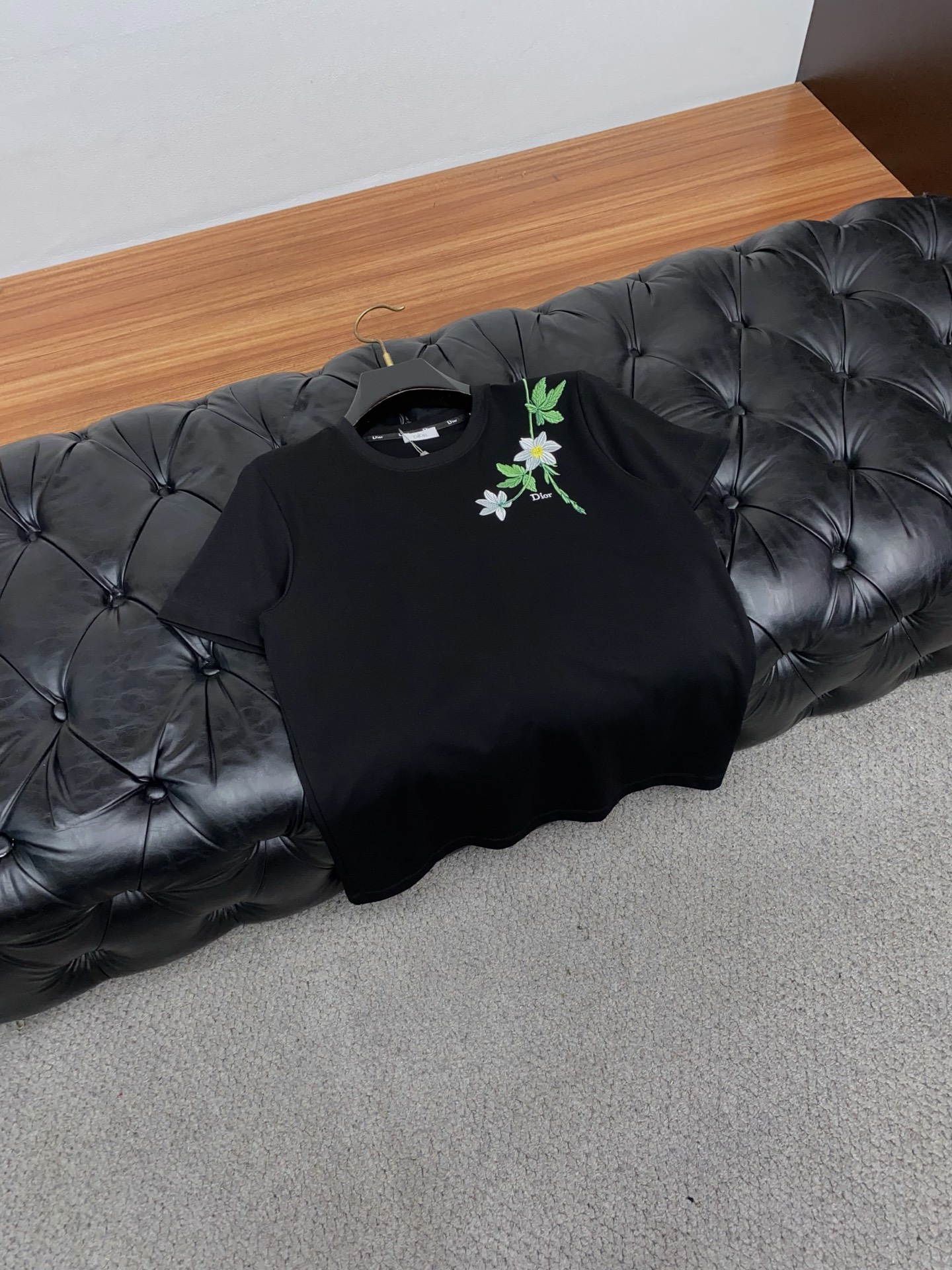 디올 26FW 남성 반팔 129908 Dior T Shirt 썸네일 이미지