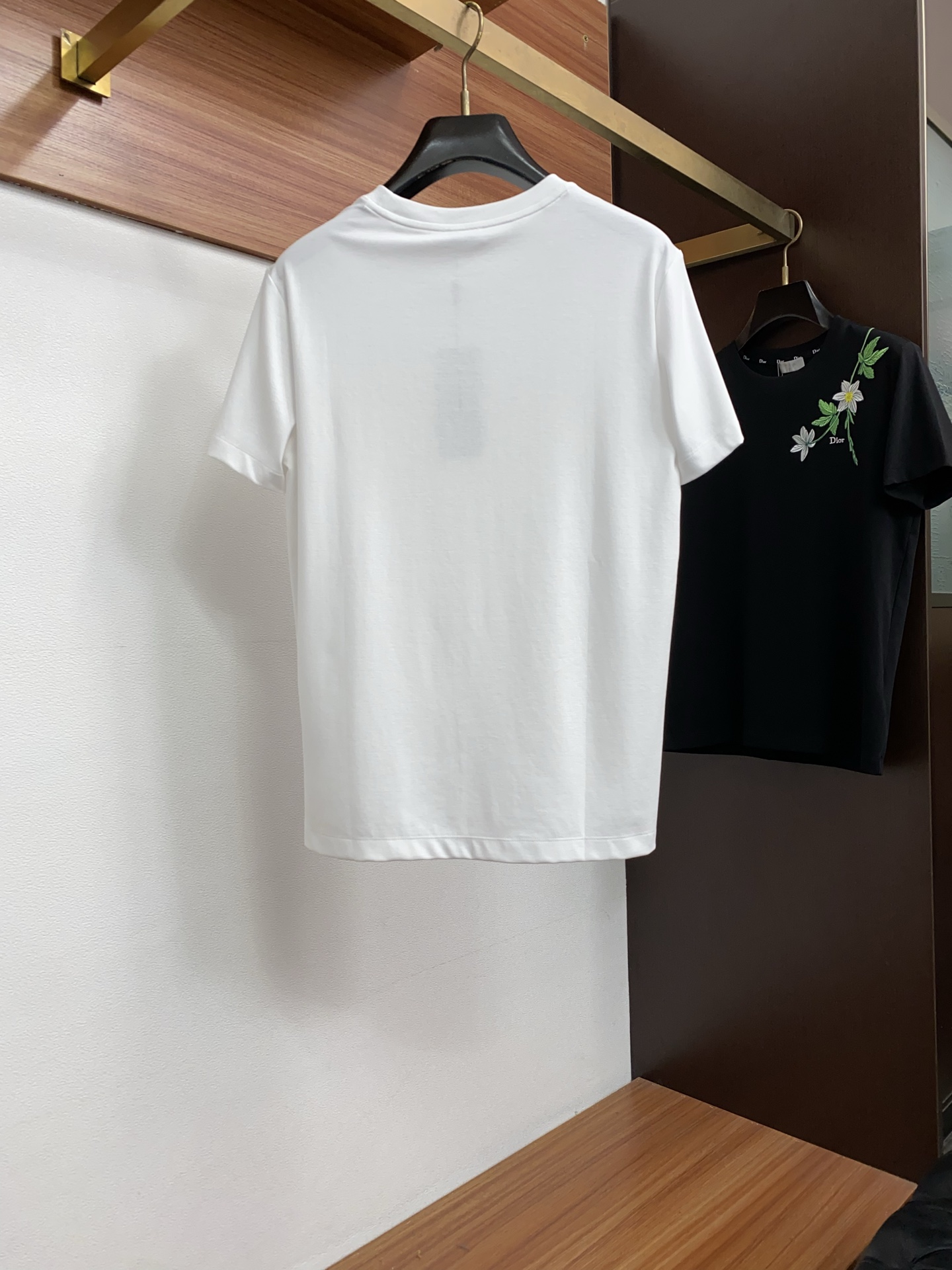 디올 26FW 남성 반팔 129909 Dior T Shirt 썸네일 이미지