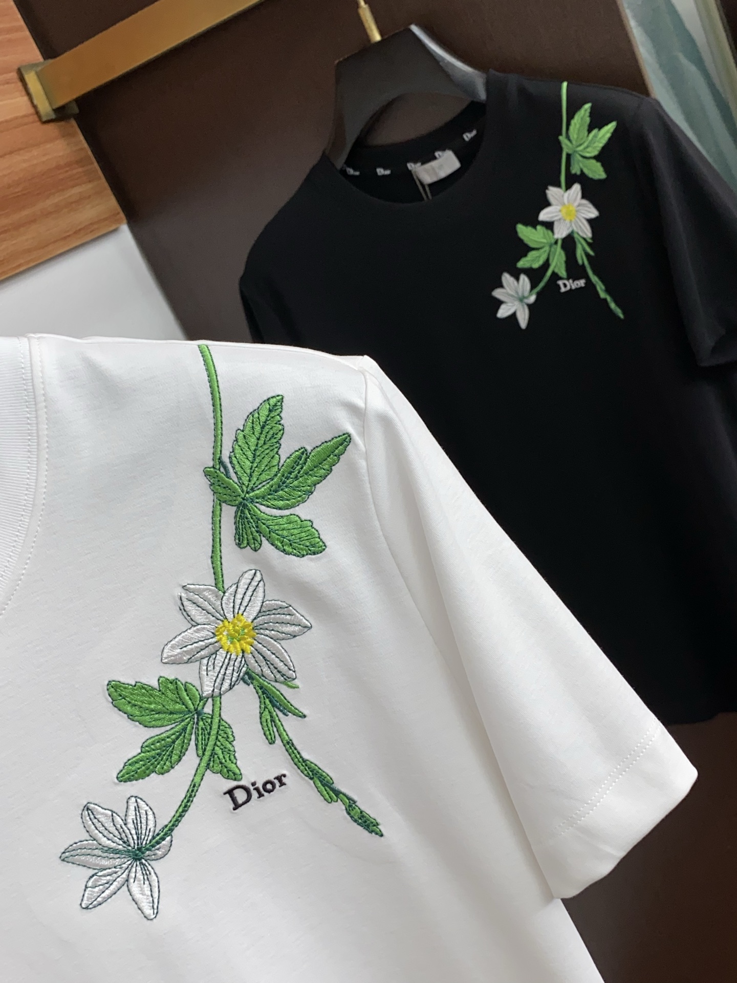 디올 26FW 남성 반팔 129909 Dior T Shirt 썸네일 이미지