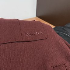 杰尼亚 2026新款男士新款休闲定制翻领夹克外套 商务麻棉面料 简约干练的休闲外套,瞬间重回时髦霸气,又 杰尼亚 2026新款男士新款休闲定制翻领夹克外套 商务麻棉面料 简约干练的休闲外套,瞬间重回时髦霸气,又
