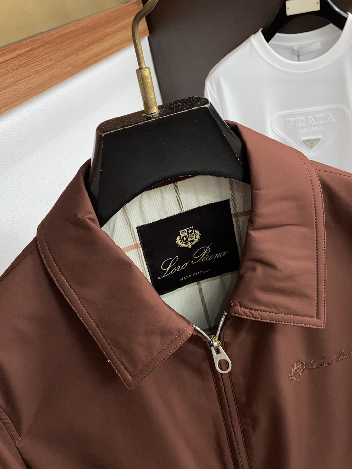 Loro piana 诺悠翩雅 2026新款男士新款休闲定制翻领夹克外套 简约干练的休闲外套，瞬间重回时