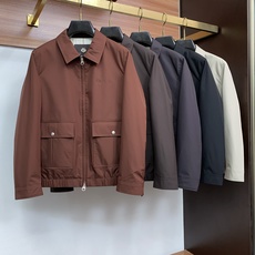 Loro piana 诺悠翩雅 2026新款男士新款休闲定制翻领夹克外套 简约干练的休闲外套,瞬间重回时 Loro piana 诺悠翩雅 2026新款男士新款休闲定制翻领夹克外套 简约干练的休闲外套,瞬间重回时