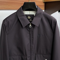 Loro piana 诺悠翩雅 2026新款男士新款休闲定制翻领夹克外套 简约干练的休闲外套,瞬间重回时 Loro piana 诺悠翩雅 2026新款男士新款休闲定制翻领夹克外套 简约干练的休闲外套,瞬间重回时
