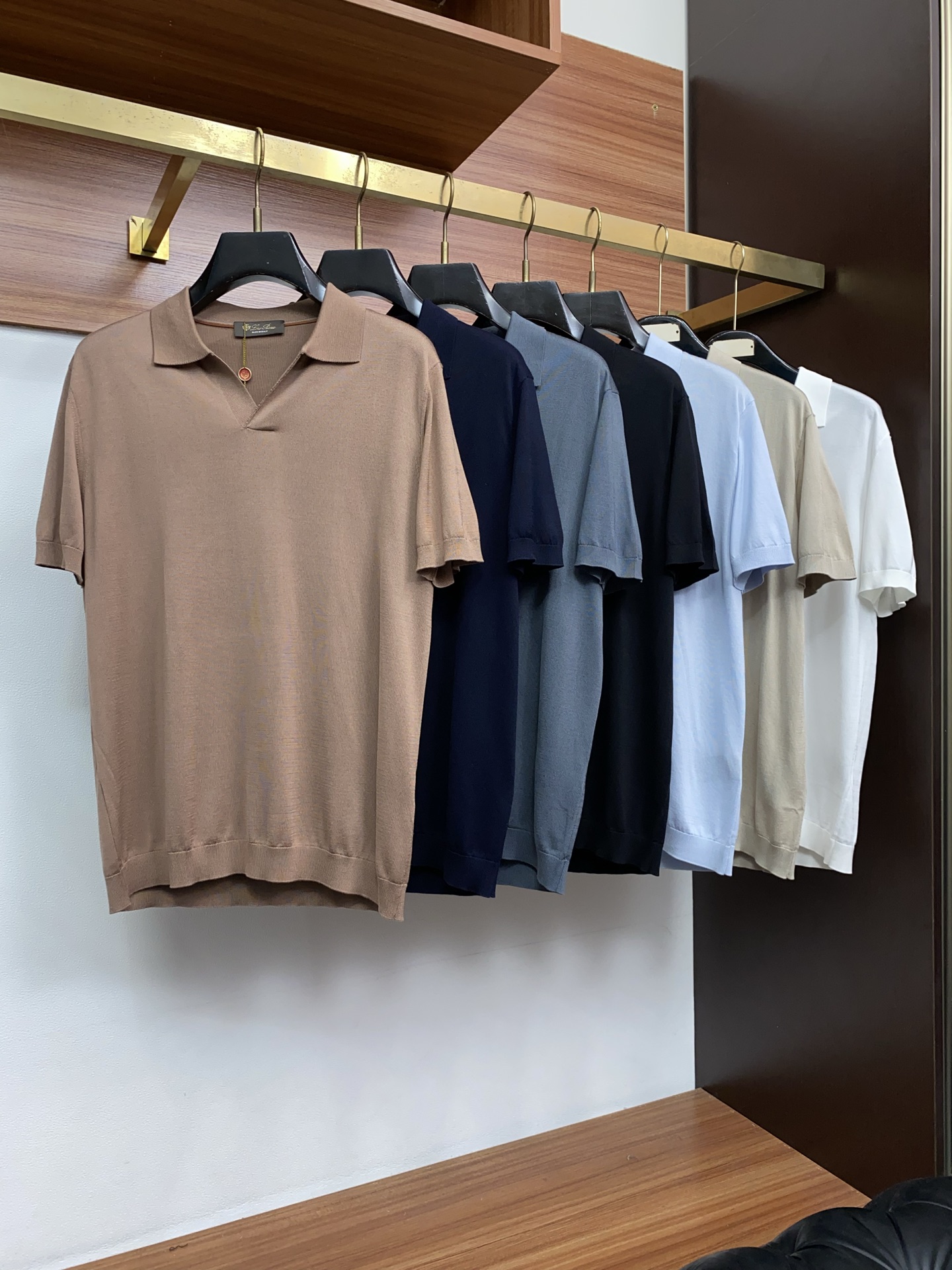 Loro piana 诺悠翩雅 2026新款男士高端简约翻领针织短袖Polo恤衫，香港洋行渠道货，纯正血