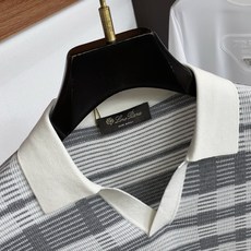 Loro piana 诺悠翩雅 2026新款男士高端简约翻领针织短袖Polo恤衫,香港洋行渠道货,纯正血 Loro piana 诺悠翩雅 2026新款男士高端简约翻领针织短袖Polo恤衫,香港洋行渠道货,纯正血