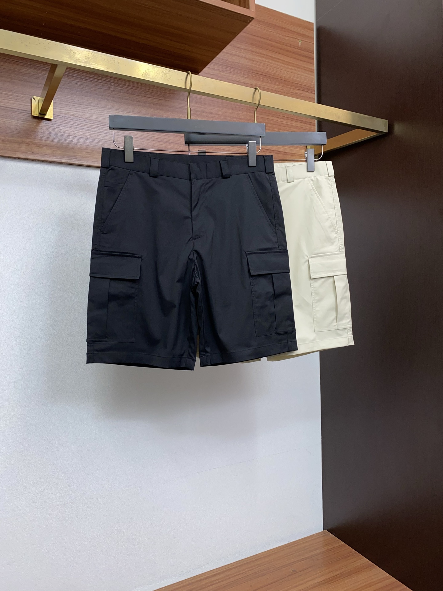 프라다 남성 반바지 133025 Prada Shorts 썸네일 이미지