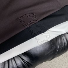 巴宝莉 26SS春夏新款 皮麻棉质修身圆领短袖 男士基础款纯白专柜短袖T恤衫!贸易公司渠道稀出,同步官网 巴宝莉 26SS春夏新款 皮麻棉质修身圆领短袖 男士基础款纯白专柜短袖T恤衫!贸易公司渠道稀出,同步官网