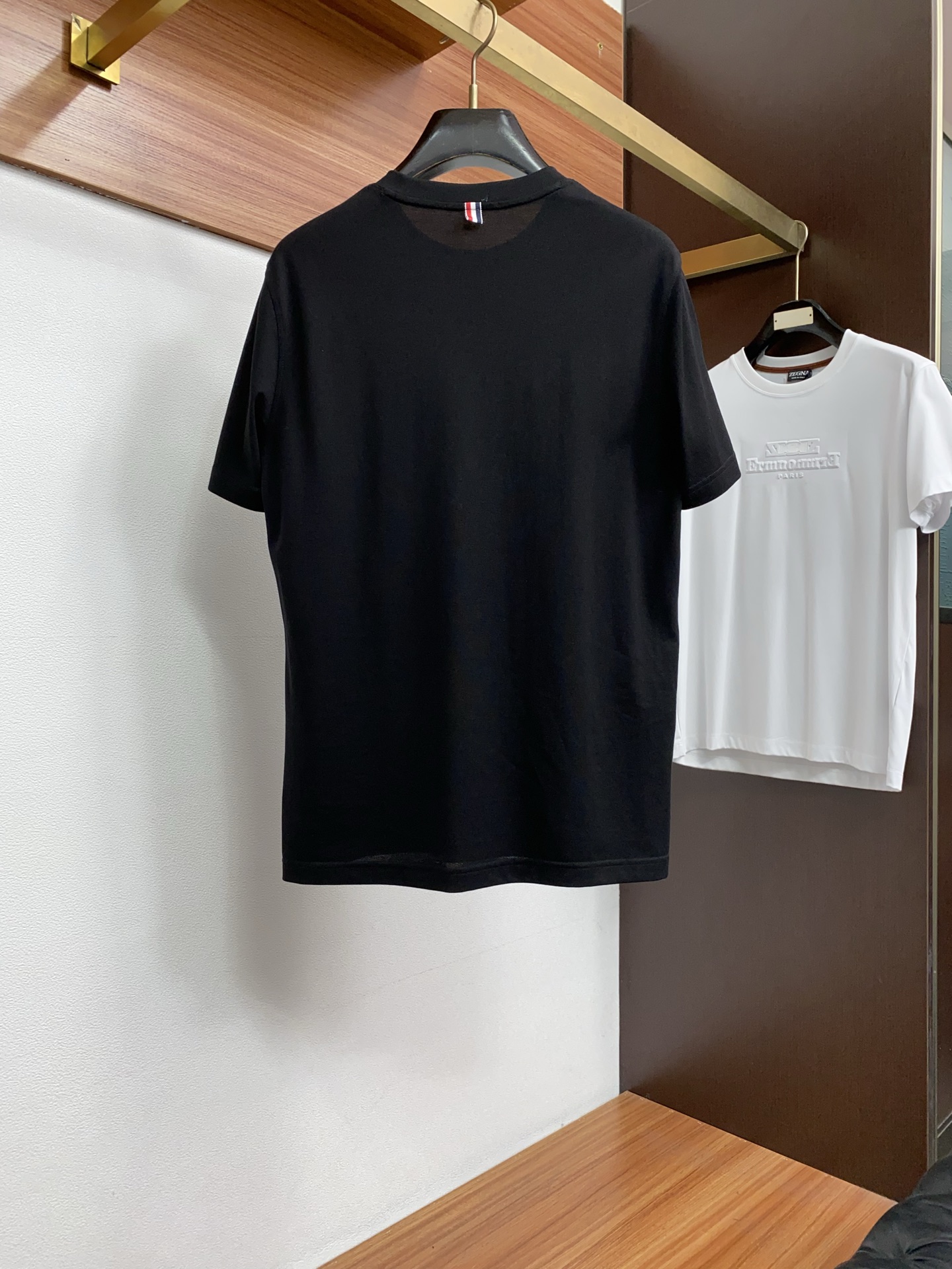 TB 26SS春夏新款 皮麻棉质圆微阔领短袖 男士基础款纯白专柜短袖T恤衫！贸易公司渠道稀出，同步官网发