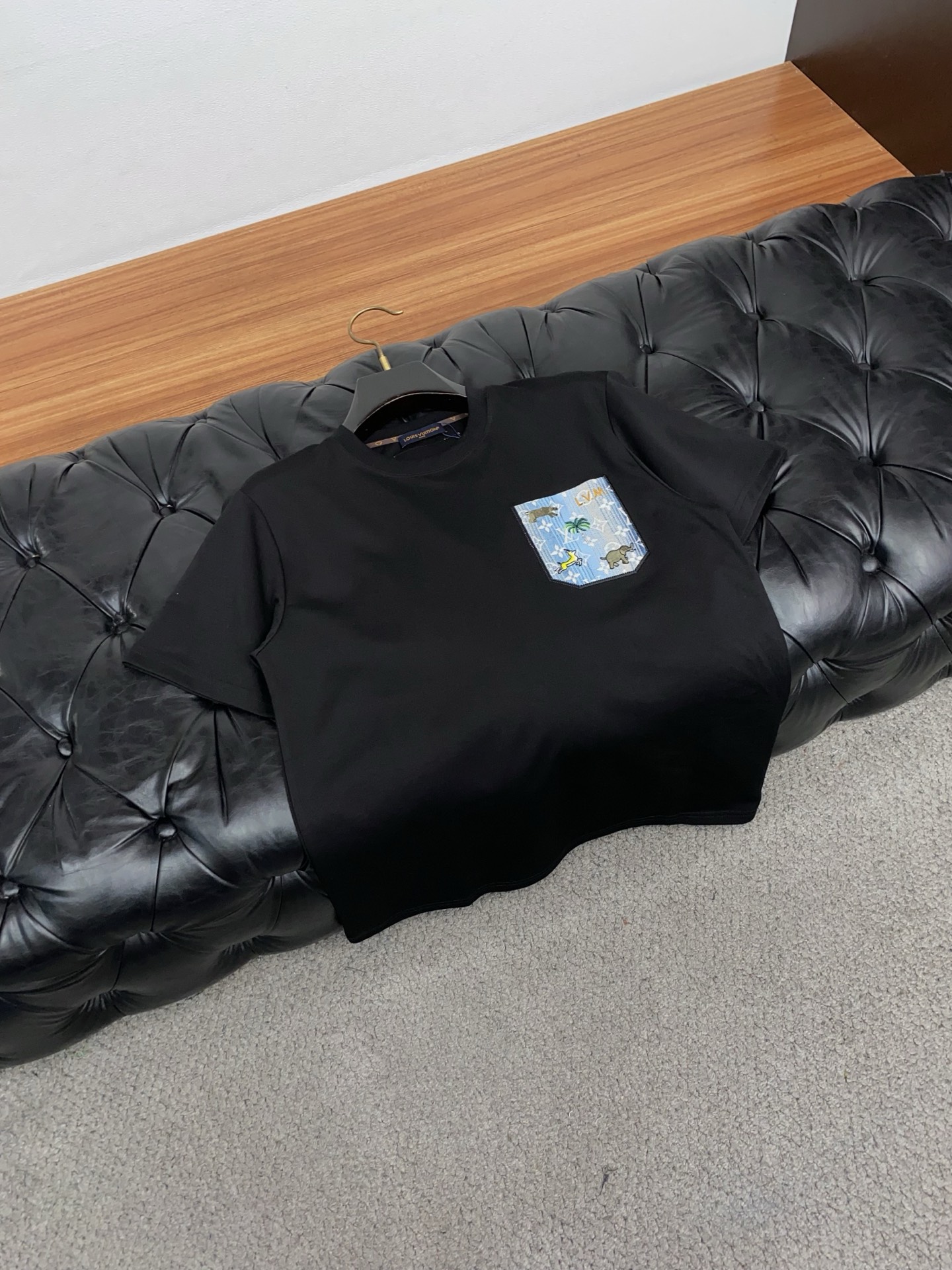 루이비통 남성 반팔 132989 Louis Vuitton T Shirt 썸네일 이미지