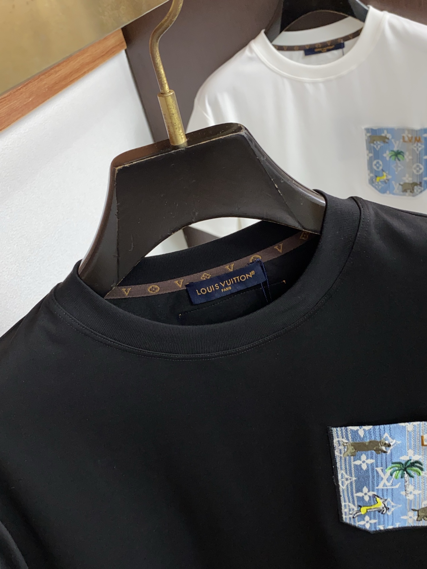 루이비통 남성 반팔 132989 Louis Vuitton T Shirt 썸네일 이미지