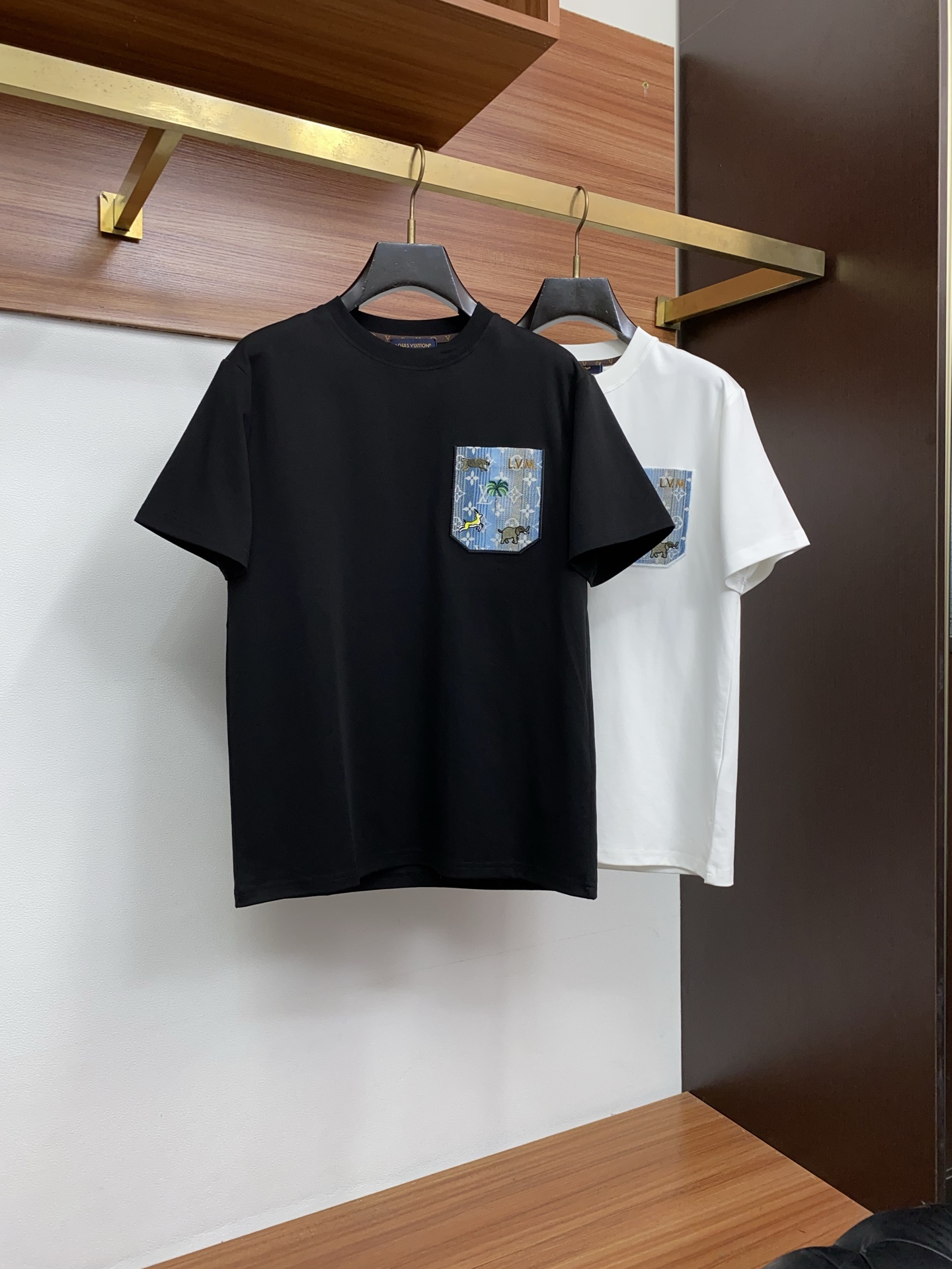 루이비통 남성 반팔 132989 Louis Vuitton T Shirt 썸네일 이미지