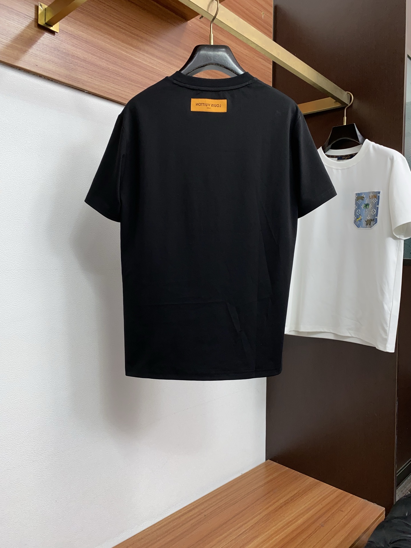 루이비통 남성 반팔 132989 Louis Vuitton T Shirt 썸네일 이미지