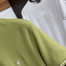 迪奥 2026春夏新品商务Polo,极简的衣身造型!纯棉质地 整体的触感极为舒适,弹力十足亲肤效果高级, 迪奥 2026春夏新品商务Polo,极简的衣身造型!纯棉质地 整体的触感极为舒适,弹力十足亲肤效果高级,