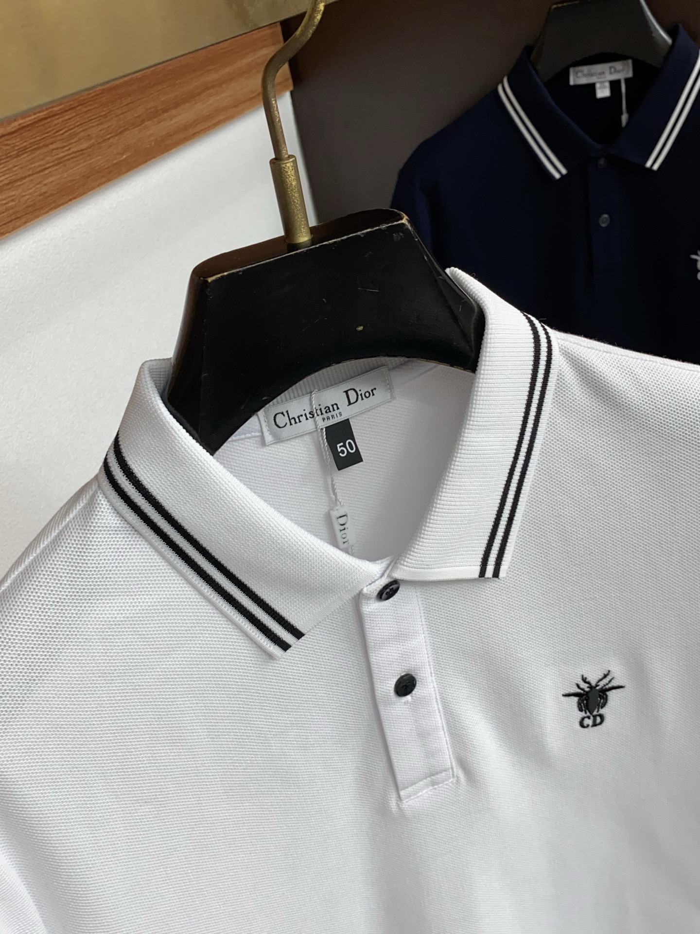 迪奥 2026春夏新品商务Polo，极简的衣身造型！纯棉质地 整体的触感极为舒适，弹力十足亲肤效果高级，