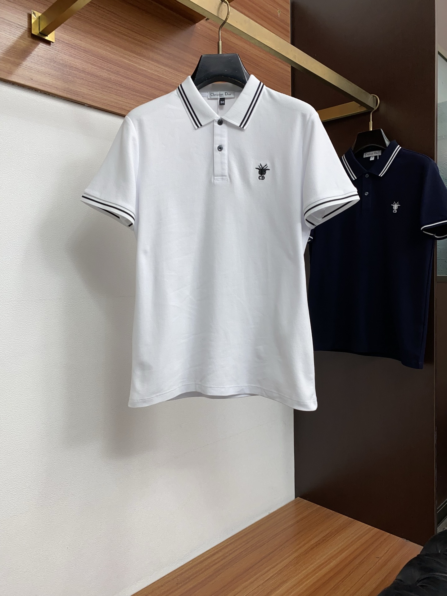 迪奥 2026春夏新品商务Polo，极简的衣身造型！纯棉质地 整体的触感极为舒适，弹力十足亲肤效果高级，