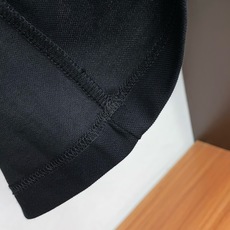 古奇 2026春夏新品商务Polo,极简的衣身造型!丝光面料整体的触感极为舒适,弹力十足亲肤效果高级,经典时尚翻领 Po 古奇 2026春夏新品商务Polo,极简的衣身造型!丝光面料整体的触感极为舒适,弹力十足亲肤效果高级,经典时尚翻领 Po