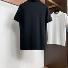 古奇 2026春夏新品商务Polo,极简的衣身造型!丝光面料整体的触感极为舒适,弹力十足亲肤效果高级,经典时尚翻领 Po 古奇 2026春夏新品商务Polo,极简的衣身造型!丝光面料整体的触感极为舒适,弹力十足亲肤效果高级,经典时尚翻领 Po