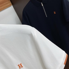 爱马仕 2026春夏新品商务Polo,极简的衣身造型!丝光面料整体的触感极为舒适,弹力十足亲肤效果高级, 爱马仕 2026春夏新品商务Polo,极简的衣身造型!丝光面料整体的触感极为舒适,弹力十足亲肤效果高级,