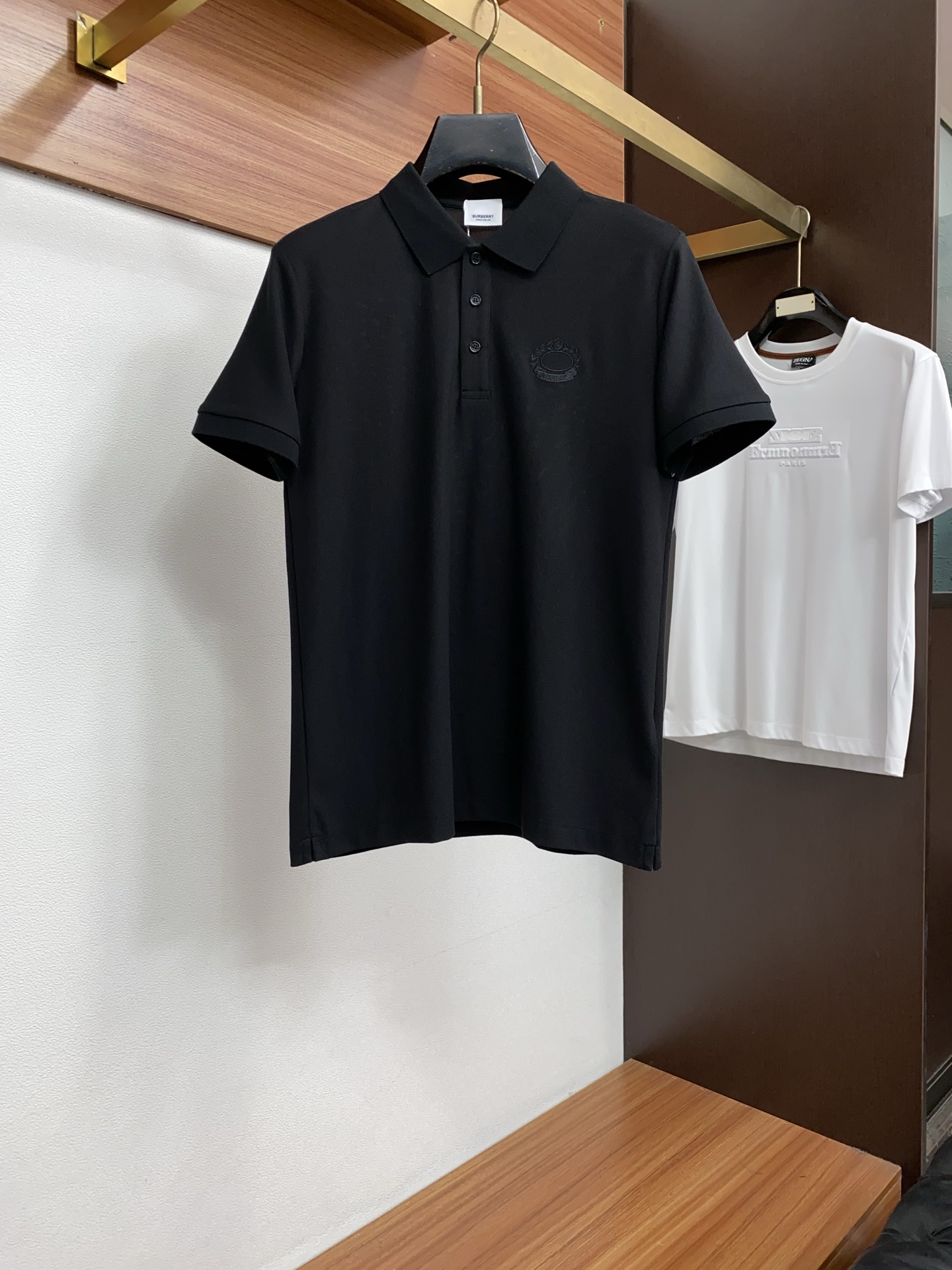 巴宝莉 2026春夏新品商务Polo，极简的衣身造型！纯棉质地 整体的触感极为舒适，弹力十足亲肤效果高级