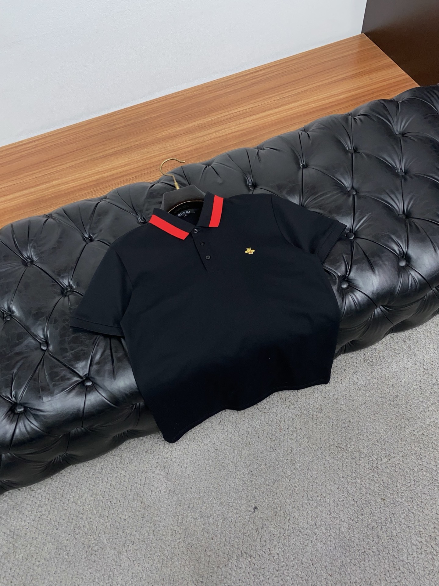 迪奥 2026春夏新品商务Polo，极简的衣身造型！纯棉质地 整体的触感极为舒适，弹力十足亲肤效果高级，