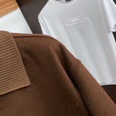 Loro Piana 诺悠翩雅 2026新款男士新款休闲定制商务翻领羊毛呢夹克外套 商务意大利进口面料 简约干练的休闲外 Loro Piana 诺悠翩雅 2026新款男士新款休闲定制商务翻领羊毛呢夹克外套 商务意大利进口面料 简约干练的休闲外