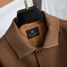 Loro Piana 诺悠翩雅 2026新款男士新款休闲定制商务翻领羊毛呢夹克外套 商务意大利进口面料 简约干练的休闲外 Loro Piana 诺悠翩雅 2026新款男士新款休闲定制商务翻领羊毛呢夹克外套 商务意大利进口面料 简约干练的休闲外