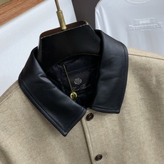 鹅绒服 Loro piana 诺悠翩雅 2026新款男士新款休闲定制翻领羽绒服夹克外套 商务意大利进口面料 简约干练的 鹅绒服 Loro piana 诺悠翩雅 2026新款男士新款休闲定制翻领羽绒服夹克外套 商务意大利进口面料 简约干练的