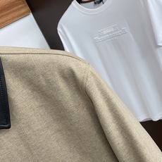 鹅绒服 Loro piana 诺悠翩雅 2026新款男士新款休闲定制翻领羽绒服夹克外套 商务意大利进口面料 简约干练的 鹅绒服 Loro piana 诺悠翩雅 2026新款男士新款休闲定制翻领羽绒服夹克外套 商务意大利进口面料 简约干练的